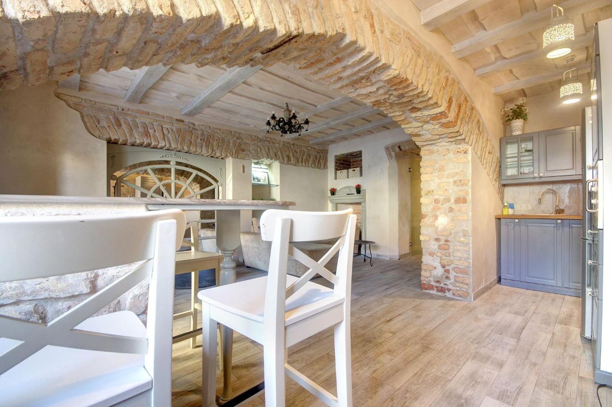 Historical Apartments X Free Parking Self Check In 24X7 By H&H VNO Exteriér fotografie