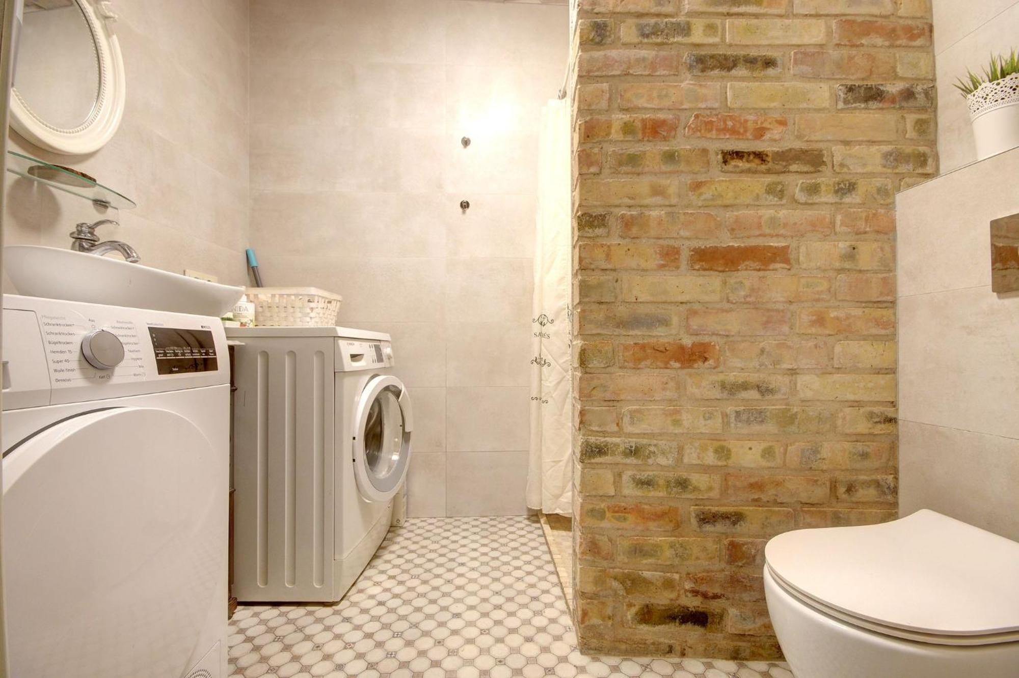 Historical Apartments X Free Parking Self Check In 24X7 By H&H VNO Exteriér fotografie